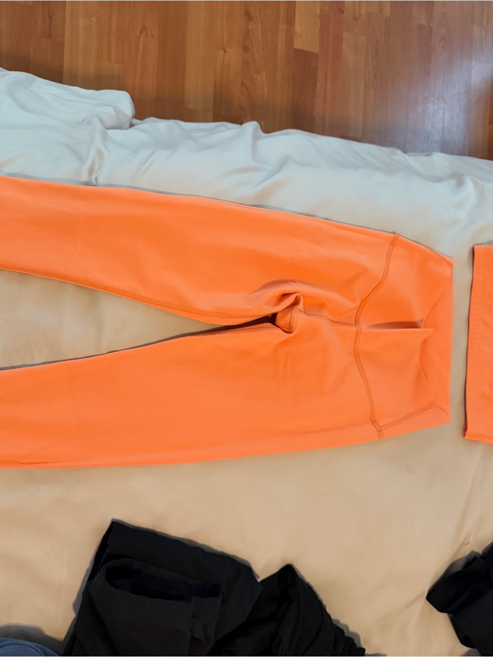 Aritzia Bright Orange Women's Leggings and Sports Bra Set